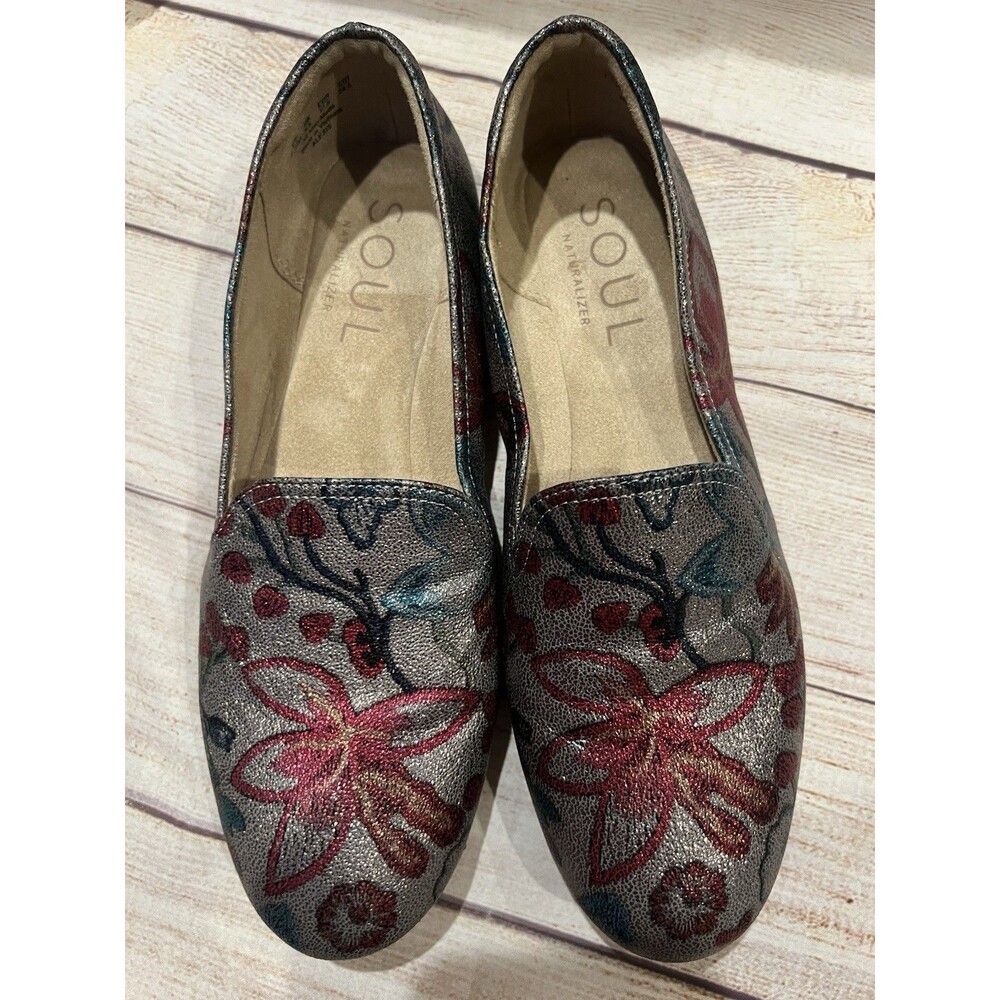 Soul Naturalizer Women's Alexis Flat Loafers in a metallic floral design 7.5